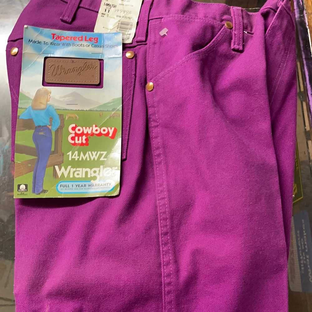 Wrangler tapered leg ladies high rise plum color jean